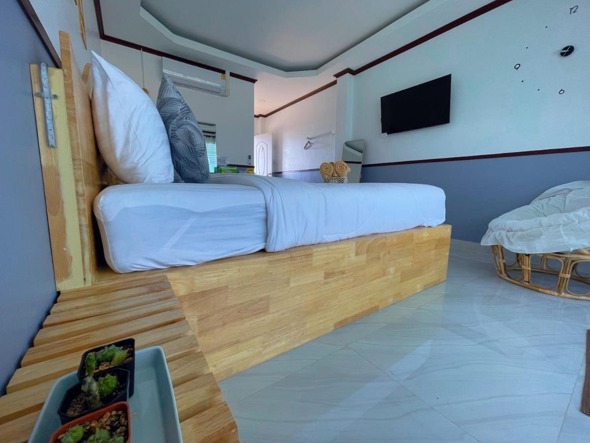 Baan Tipsukon Bed & Breakfast Koh Larn Ngoại thất bức ảnh