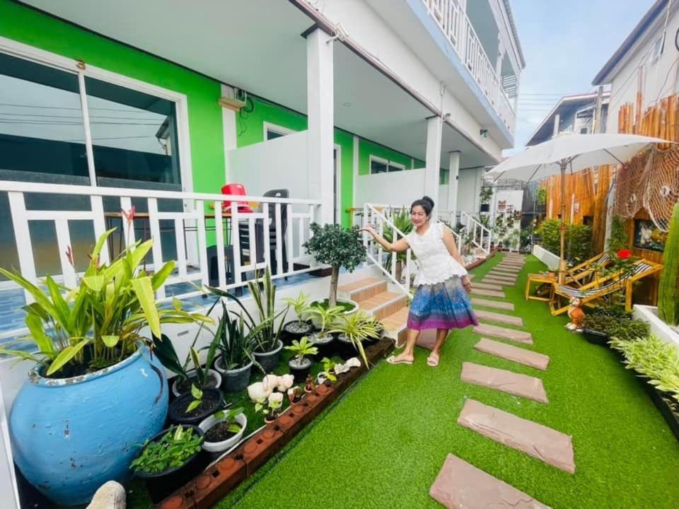 Baan Tipsukon Bed & Breakfast Koh Larn Ngoại thất bức ảnh