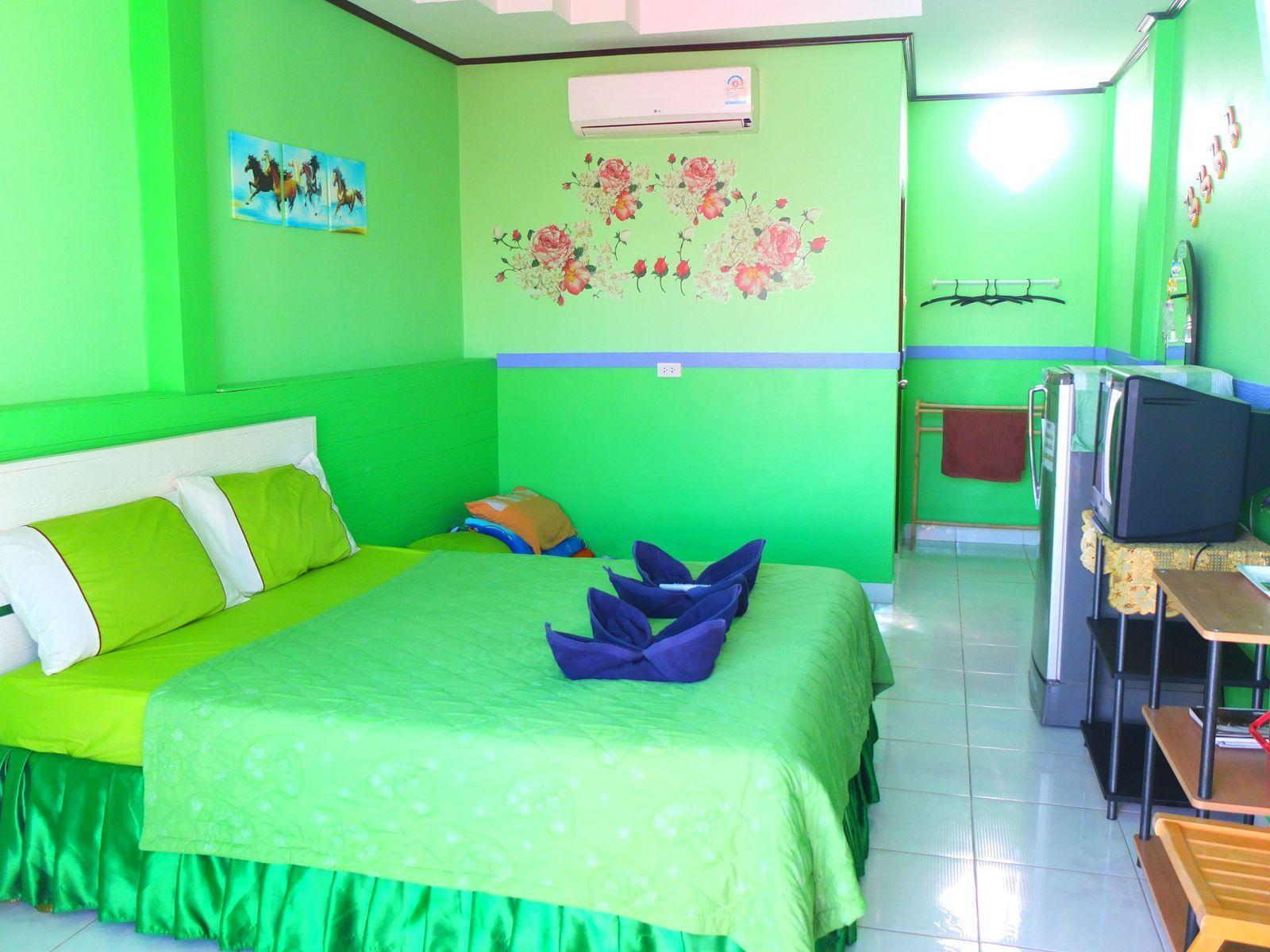 Baan Tipsukon Bed & Breakfast Koh Larn Ngoại thất bức ảnh